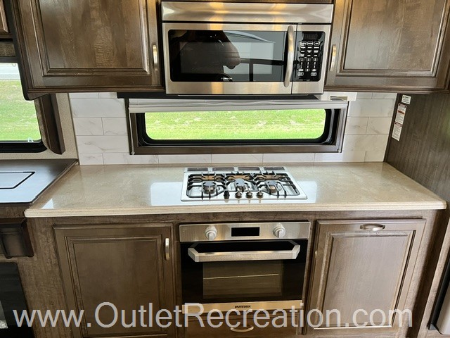 2019 Grand Design Solitude 385GK - Image 41
