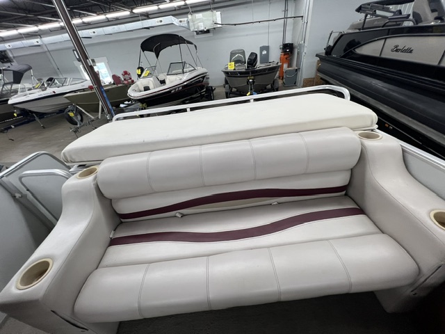 1997 SUN TRACKER PARTY BARGE 21 - Image 12