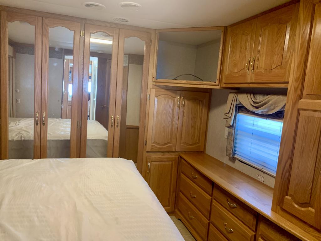 2005 MOUNTAIN AIRE 3778-WORKHORSE - Image 46
