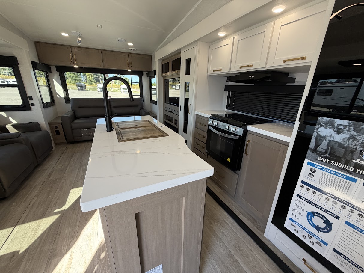 2027 JAYCO EAGLE 29RLC - Image 39