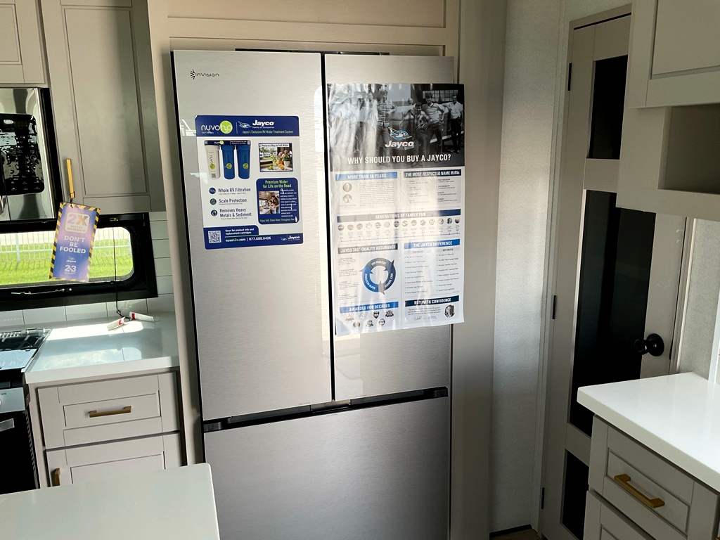 2027 JAYCO NORTH POINT 310RLTS - Image 21