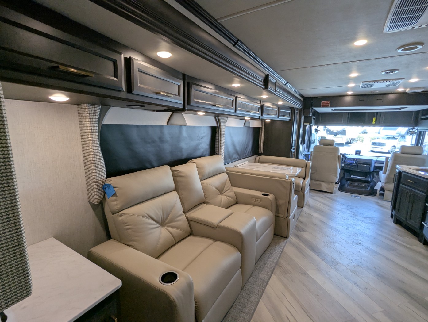 2026 Fleetwood Bounder 33C - Image 33