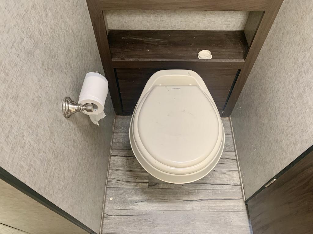 2019 FOREST RIVER 26RL - Image 24