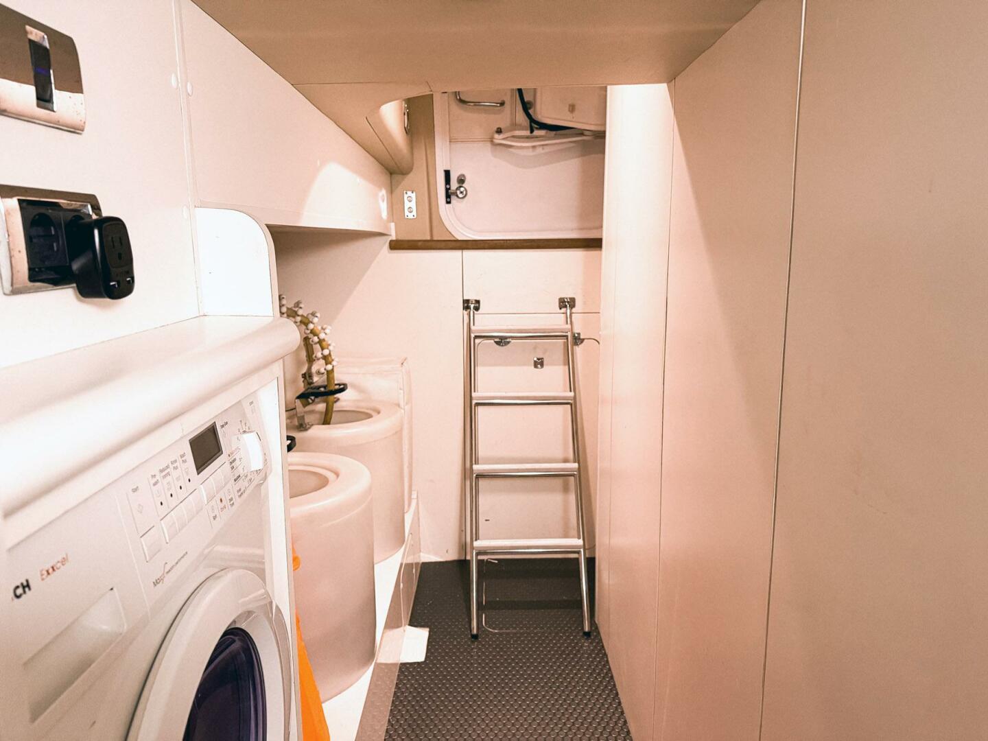 2007 Princess 23M - Image 36