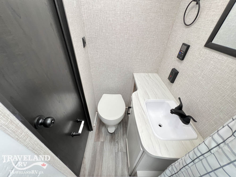 2025 Jayco Jay Flight SLX 210QBW - Image 25