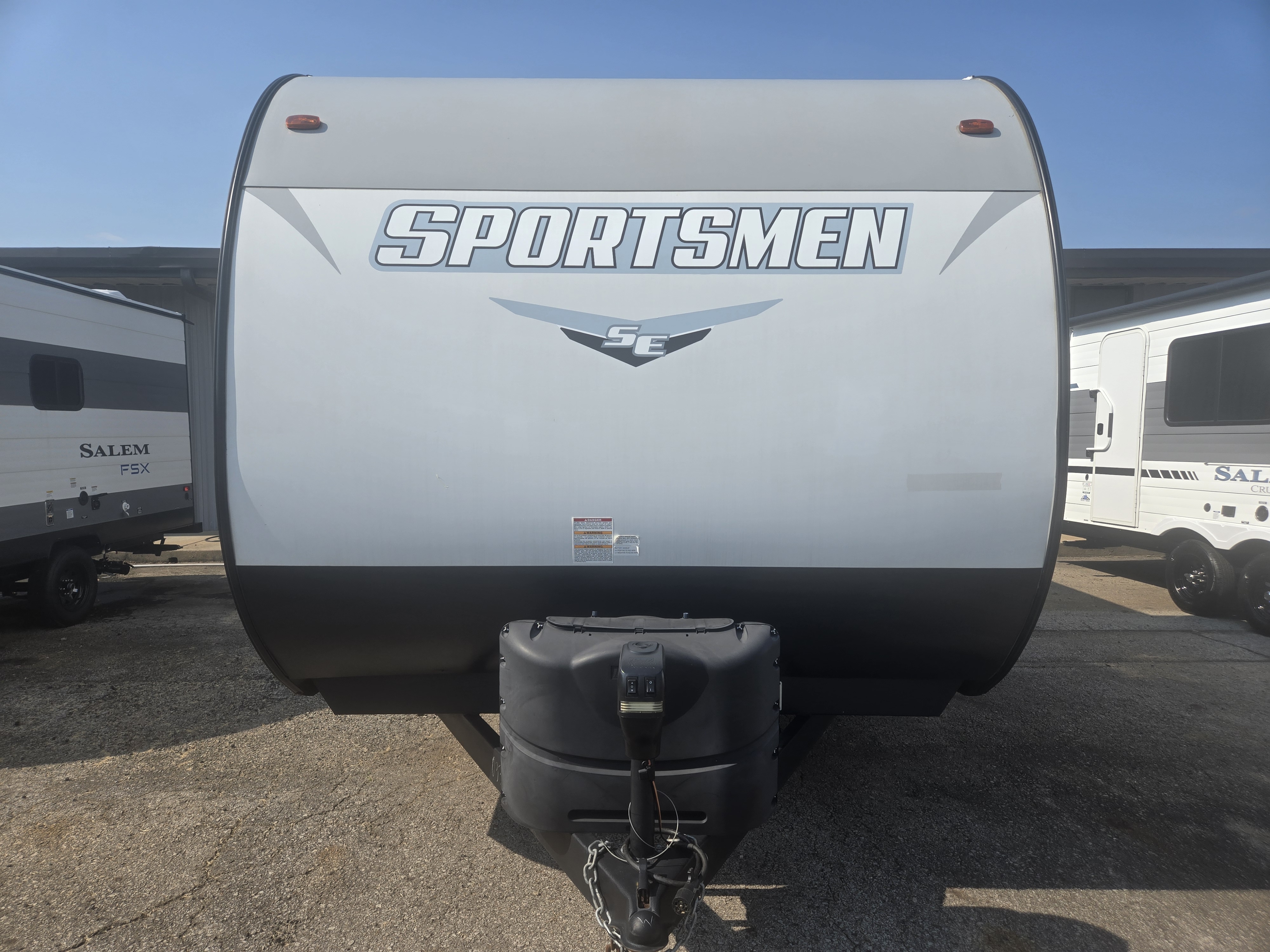 2023 KZ RV Sportsmen SE 231BHKSE - Image 2