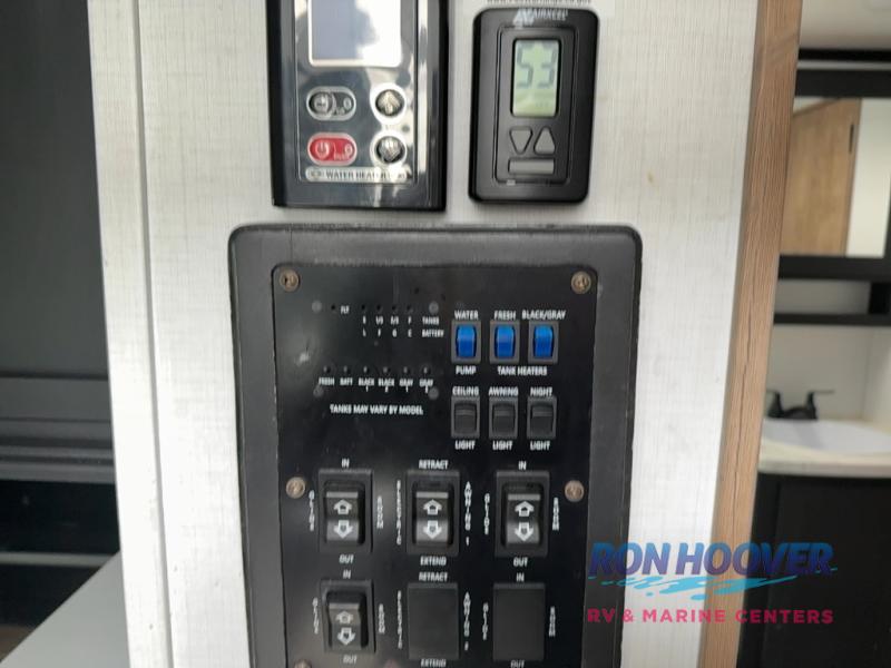 2023 KEYSTONE 330RL - Image 20