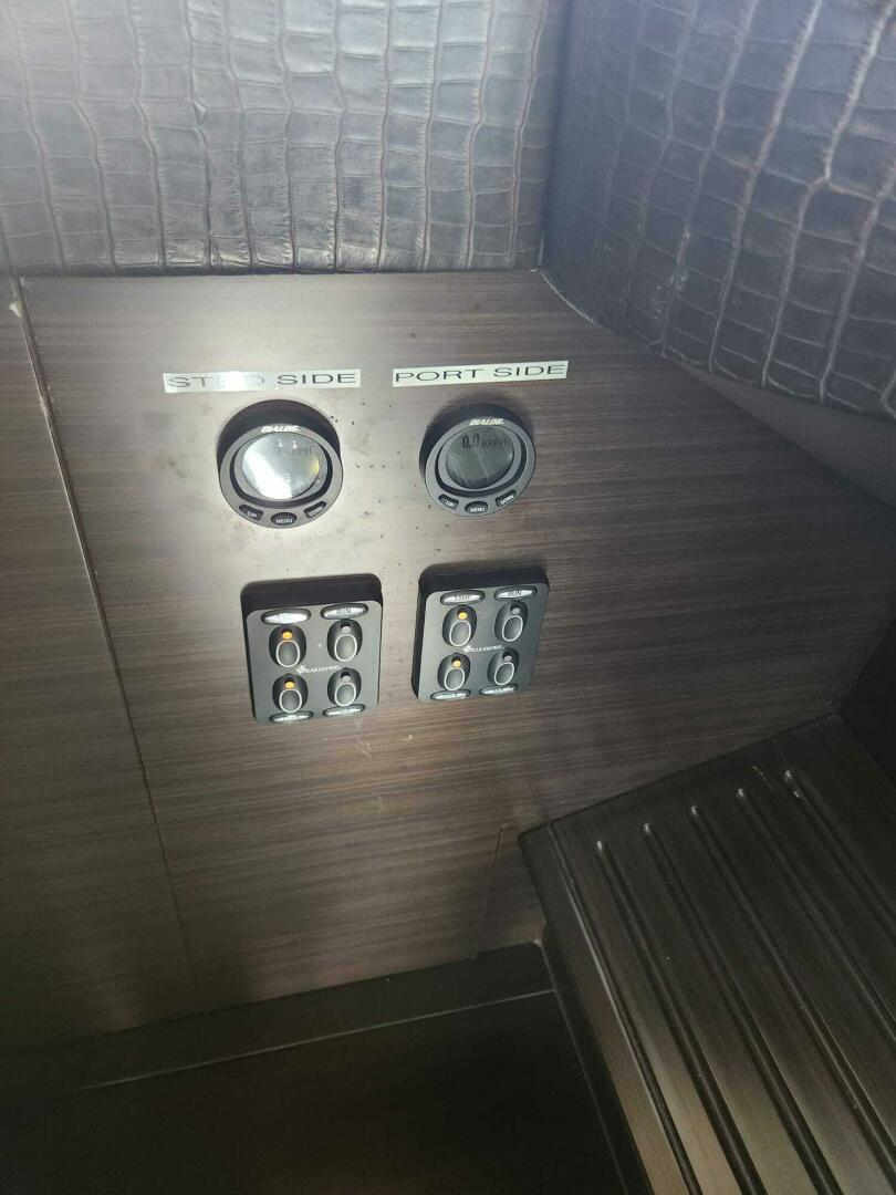 2014 Azimut Flybridge - Image 66