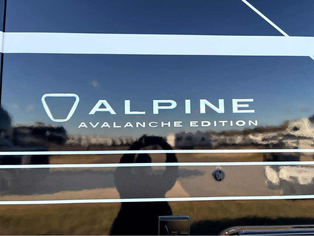 2026 Keystone AVALANCHE 366LS - Image 5
