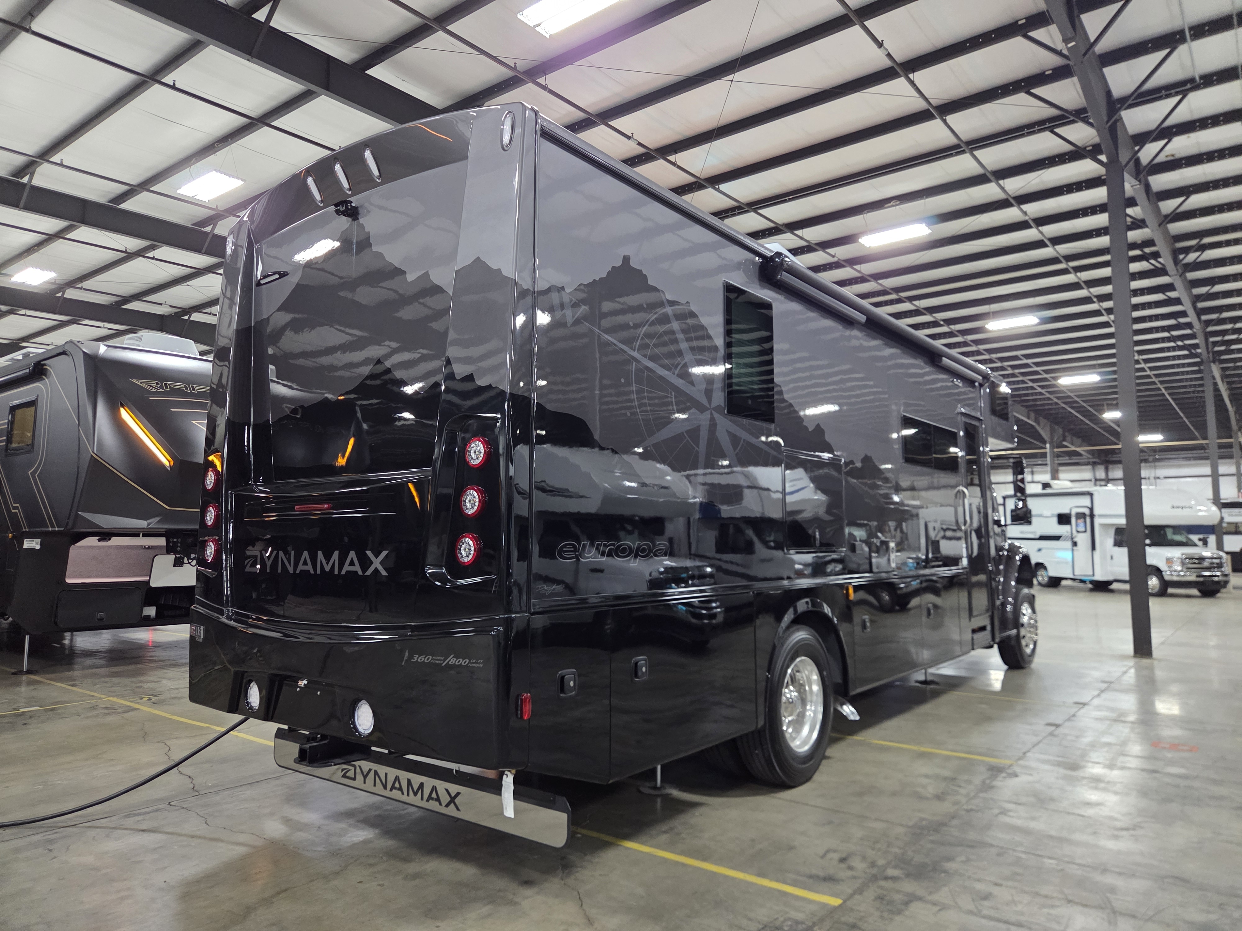 2027 Dynamax Europa 31SS - Image 2
