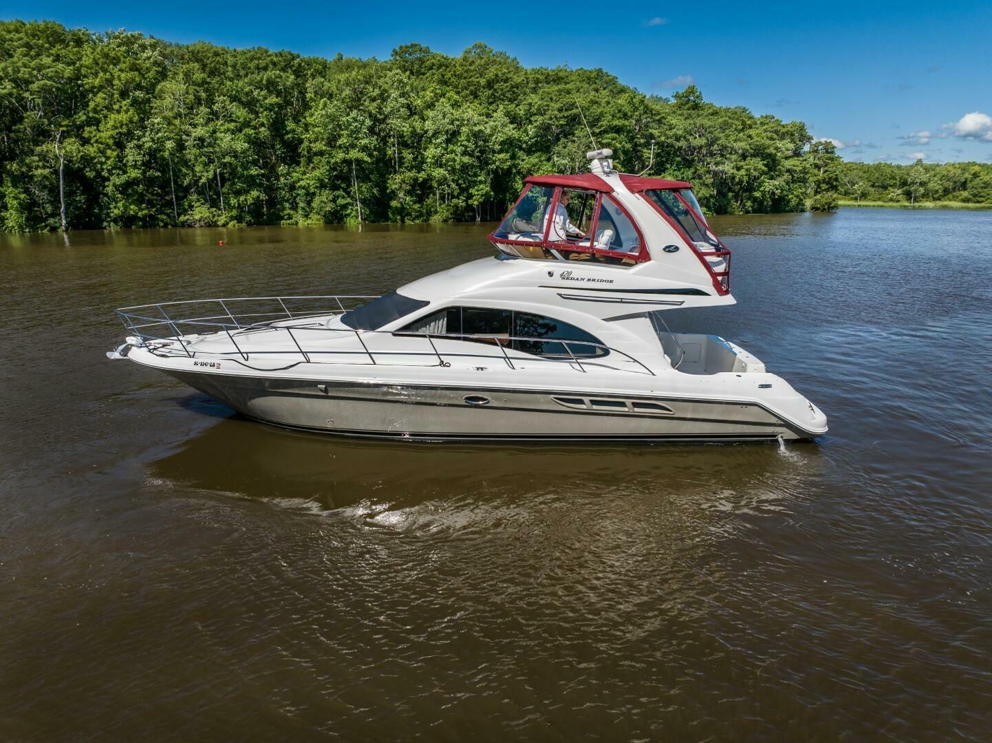 2005 Sea Ray 420 Sedan Bridge - Image 1