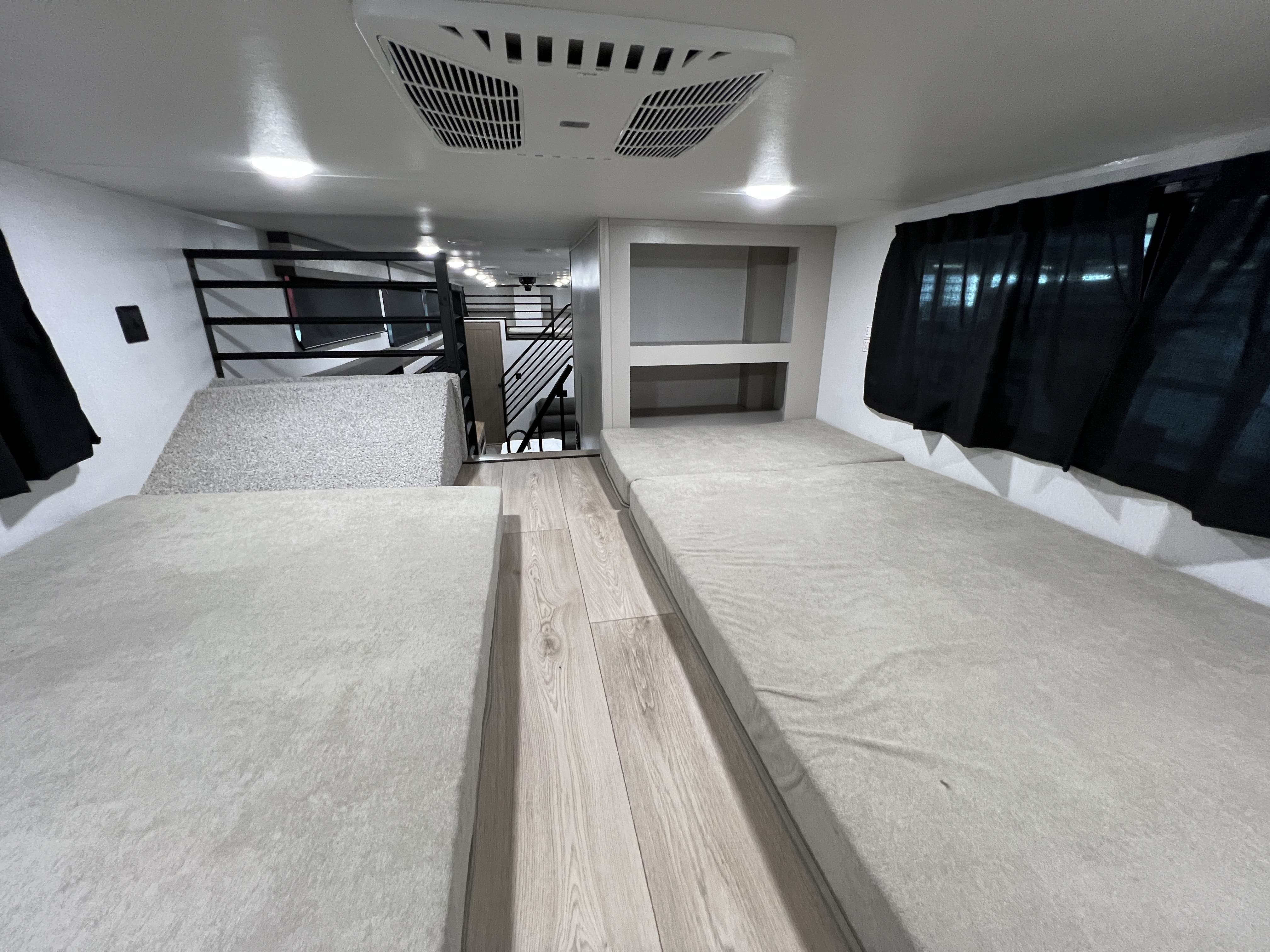 2027 Jayco Jay Flight Bungalow JayLoft - Image 34