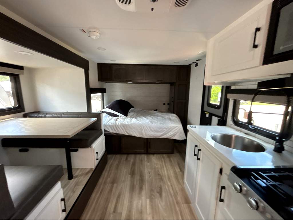 2026 VENTURE RV SPORTTREK STINGER 161VUD - Image 17