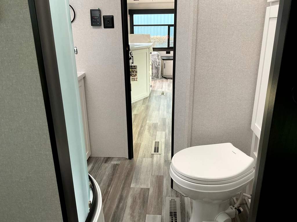 2026 JAYCO Jay Flight SLX 262RLS - Image 17