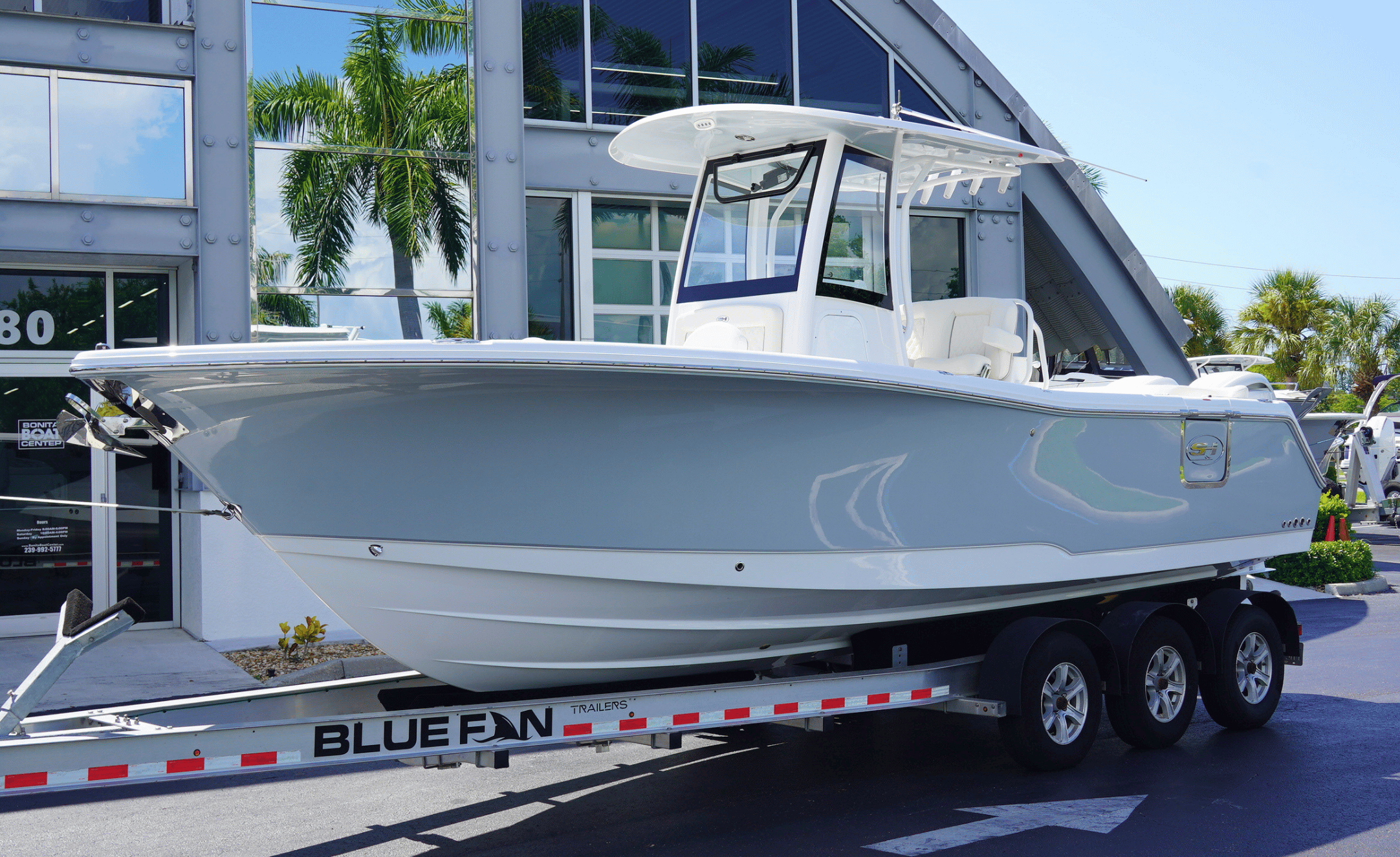 2027 SEA HUNT ULTRA 265SE - Image 2