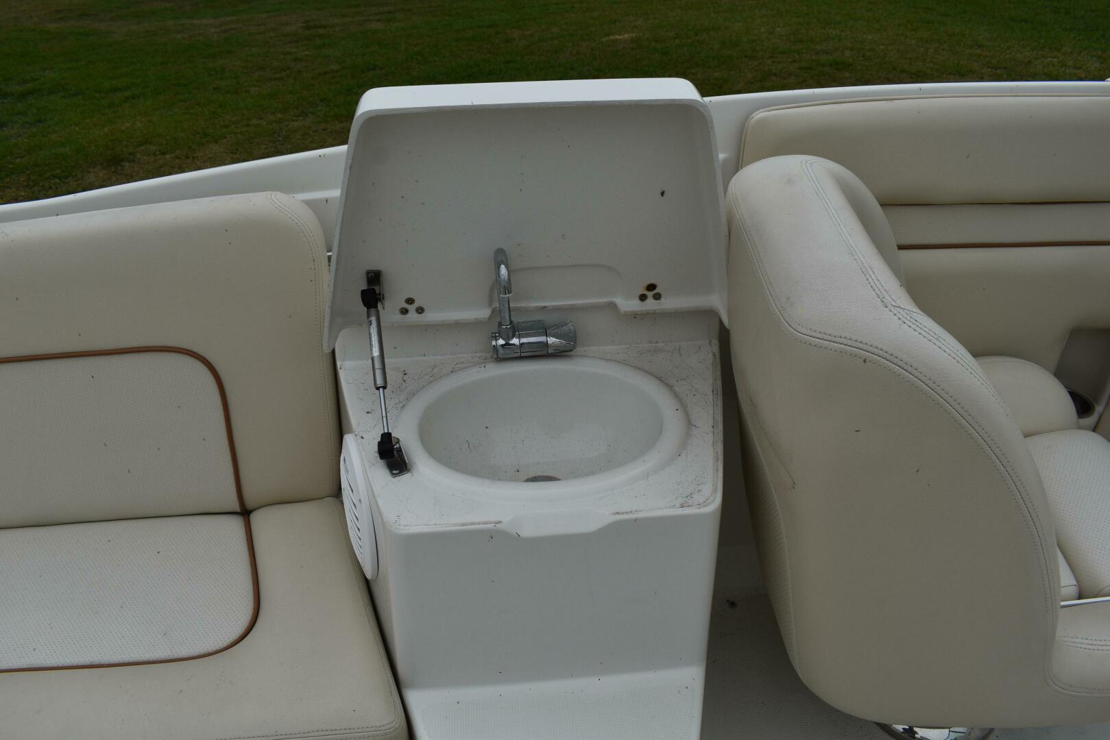 2009 Chris-Craft Corsair 25 - Image 17