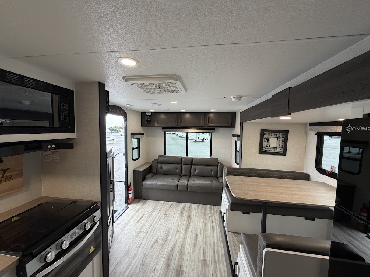 2026 VENTURE RV SPORTTREK STINGER 232VRL - Image 5