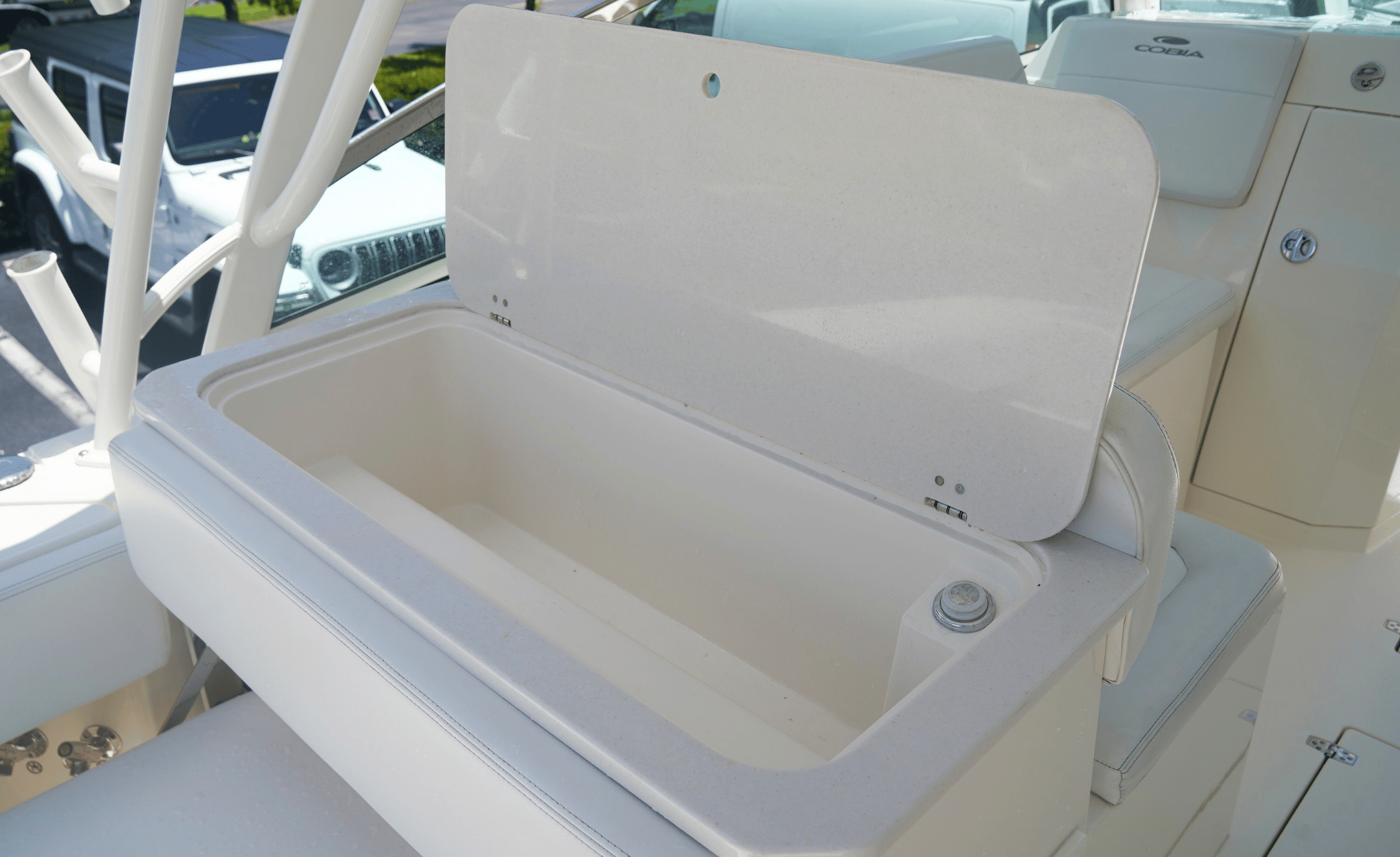 2021 COBIA 330DC - Image 20