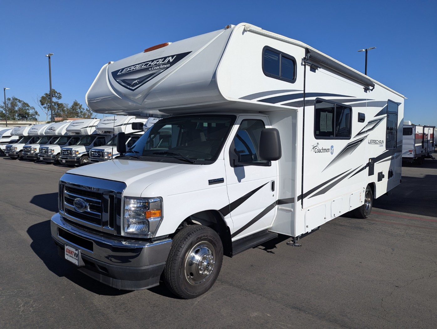 2025 Coachmen Leprechaun 260QB - Ford E-450 - Image 3