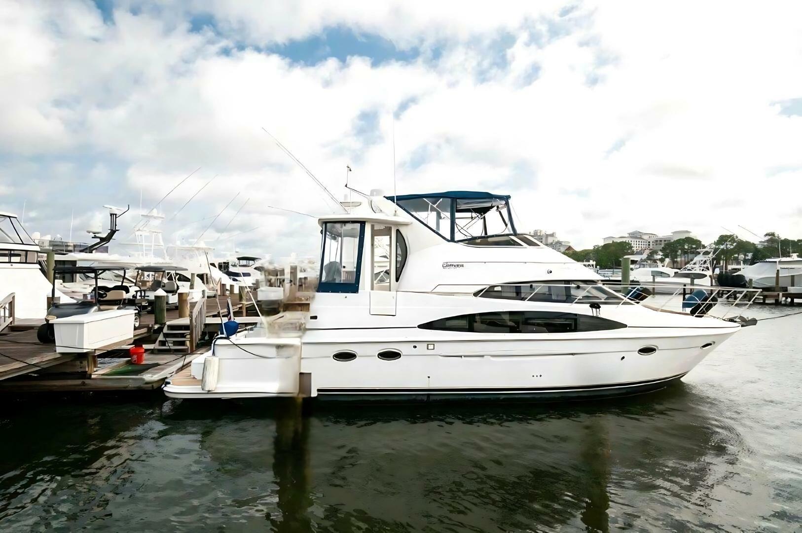 2002 Carver 444 Cockpit Motor Yacht - Image 31