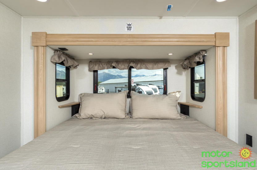 2026 Forest River Sandpiper 3800RK - Image 14