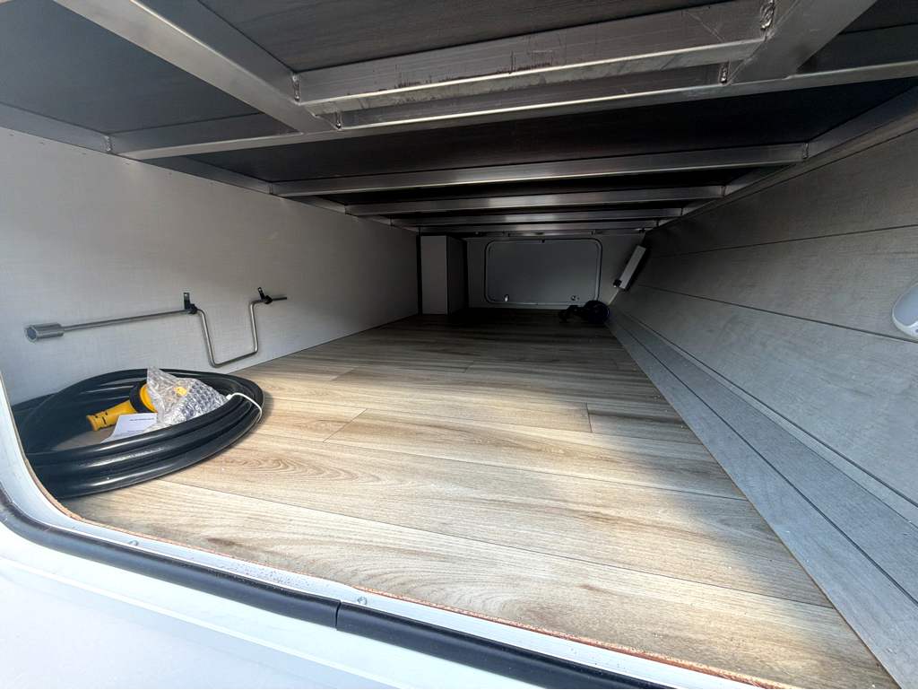 2027 VENTURE RV SIENNA 241VRD - Image 10