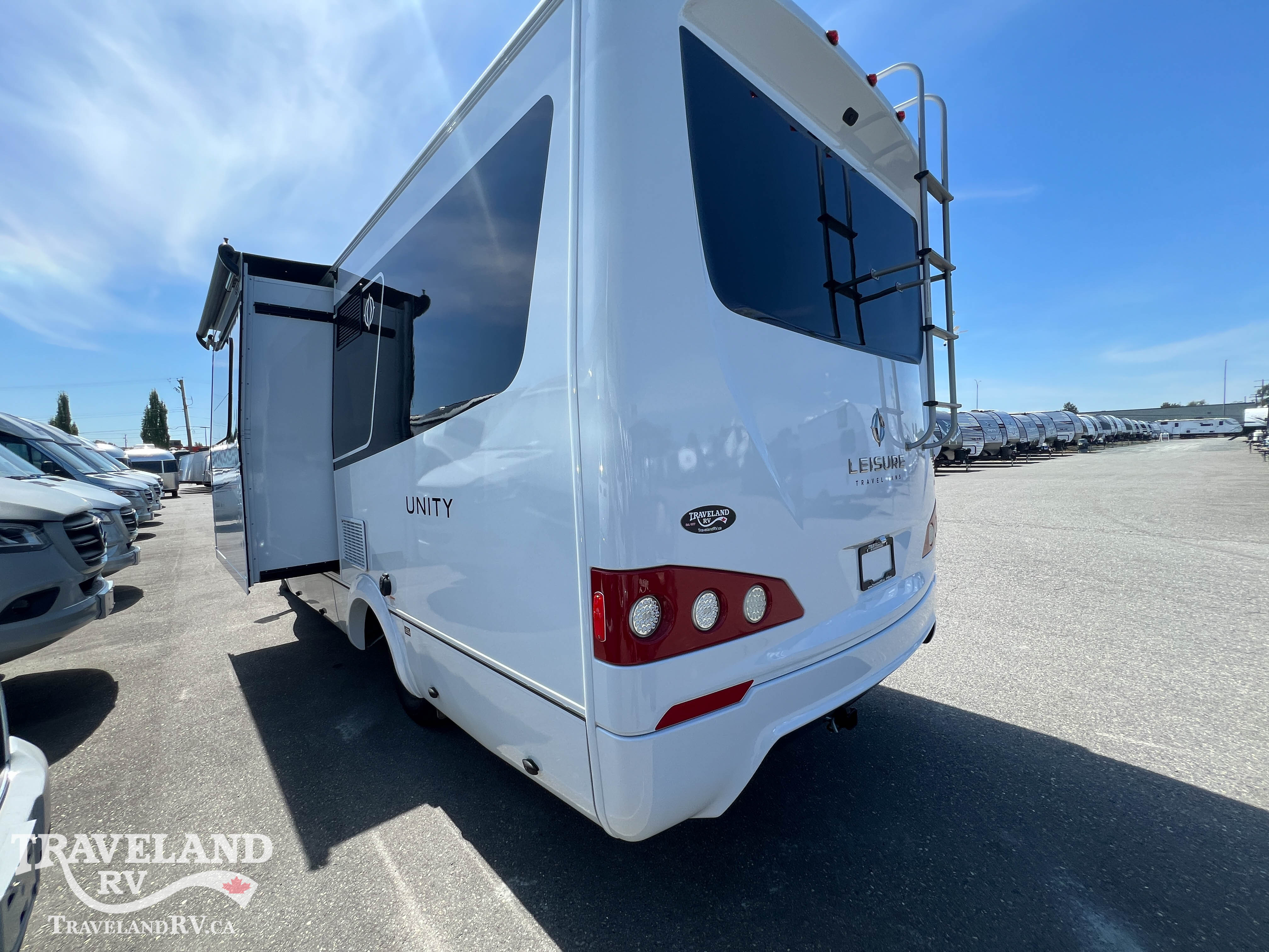 2021 Leisure Travel Unity U24CB - Image 7