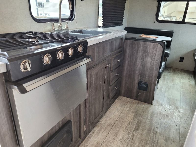2020 Highland Ridge Mesa Ridge Conventional MR21FB - Image 5