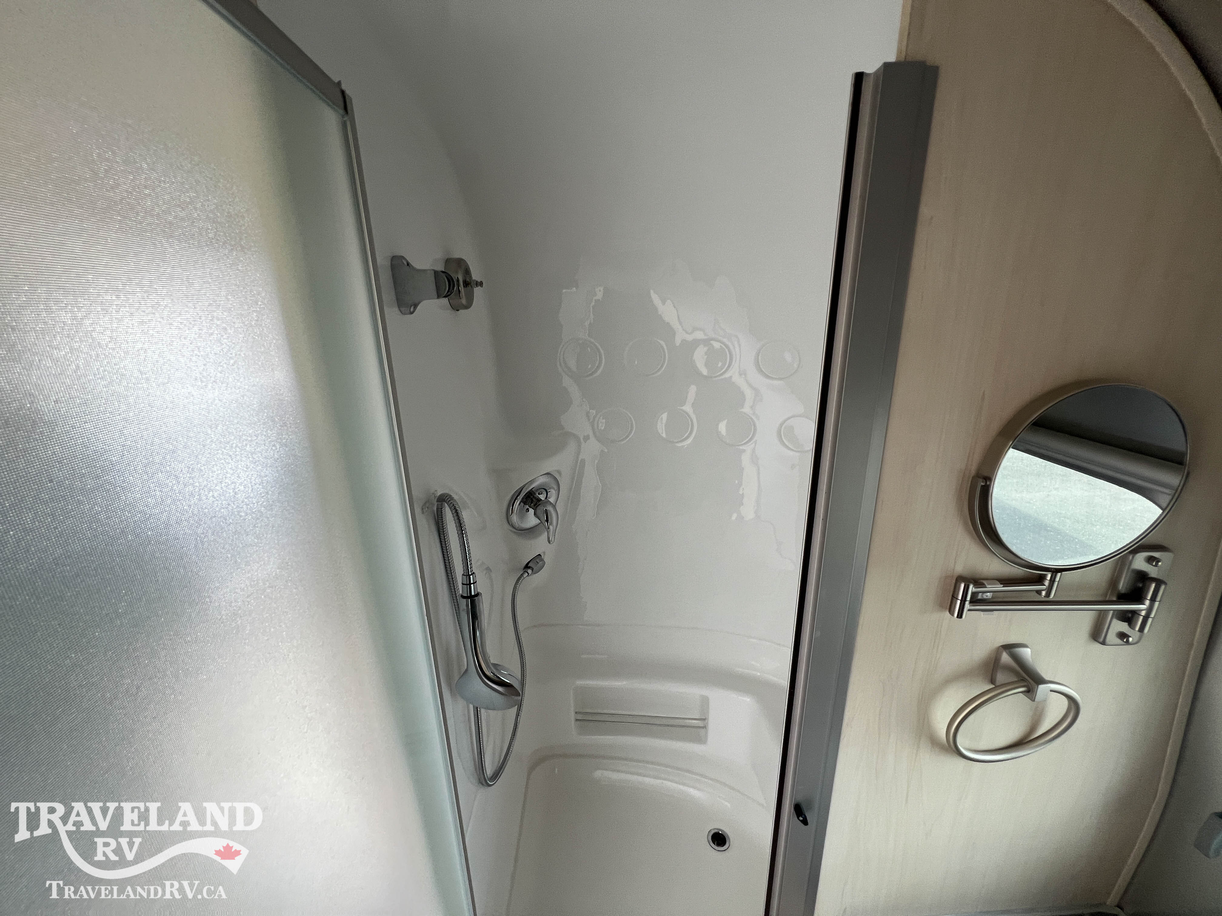 2026 Airstream Flying Cloud 23FBT - Image 27