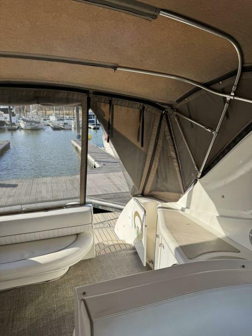 2001 Cruisers 4270 - Image 73