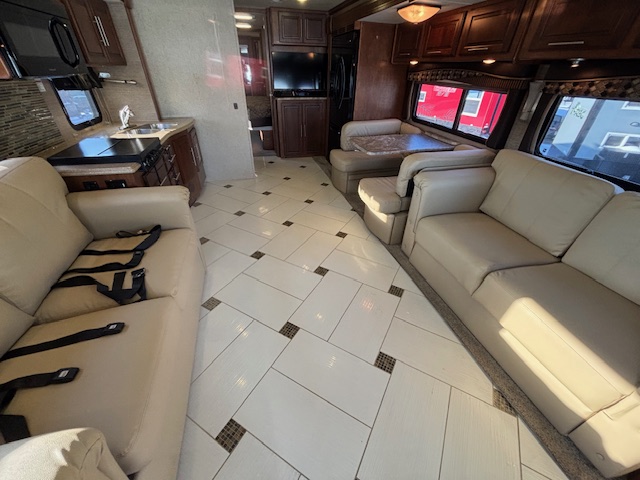 2014 Coachmen Cross Country 404RB - Image 15