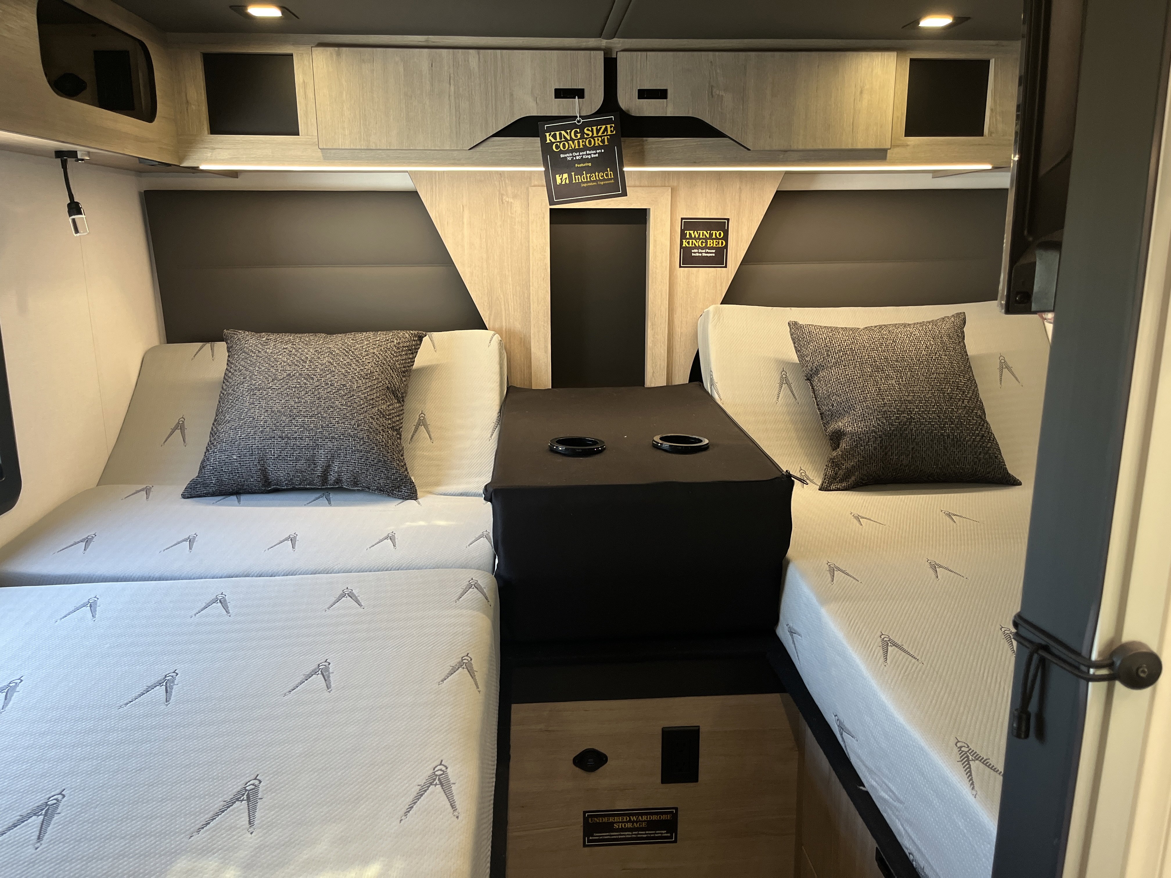 2026 Grand Design Lineage Series M 25TK - Image 42