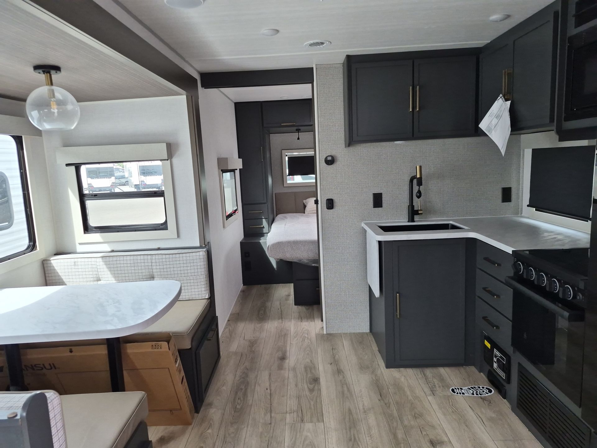 2027 Forest River Grand Surveyor 267RBSS - Image 21