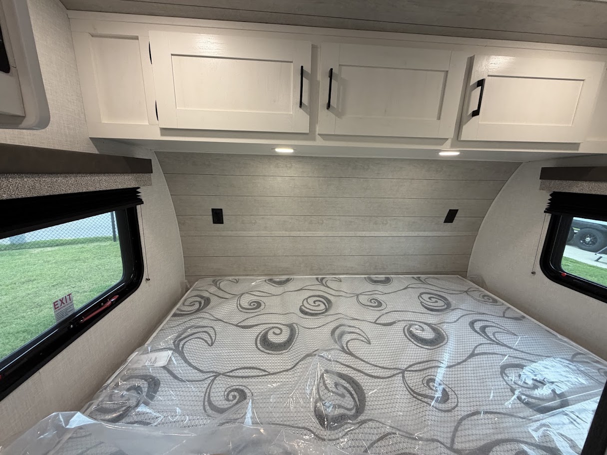 2026 VENTURE RV SIENNA 140VFD - Image 14
