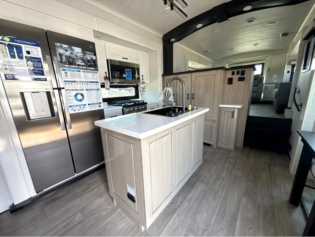 2027 JAYCO PINNACLE 39FLOK - Image 14