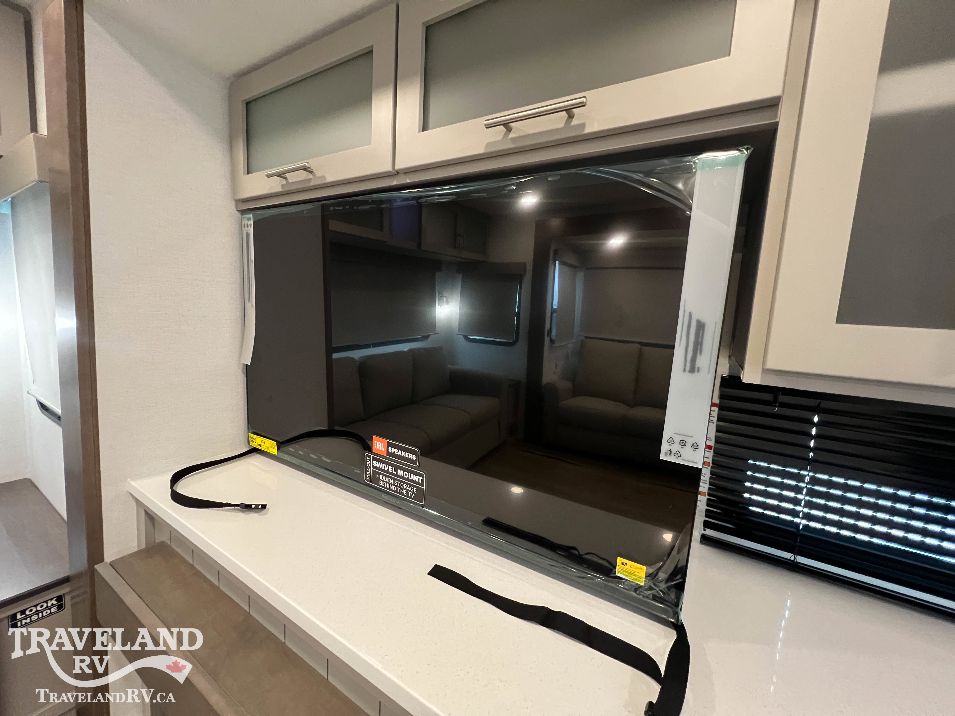 2026 Alliance RV AVENUE 332RL - Image 15
