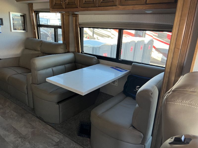 2023 Holiday Rambler Navigator 38N - Image 6