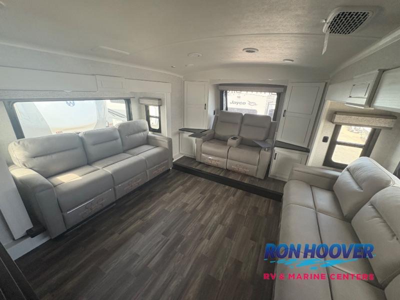 2026 JAYCO NORTHPOINT 382FLRB - Image 7