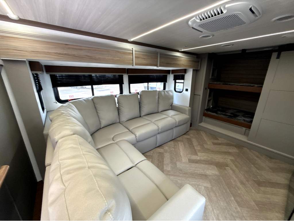 2026 Keystone SPRINTER 3800FLB - Image 17