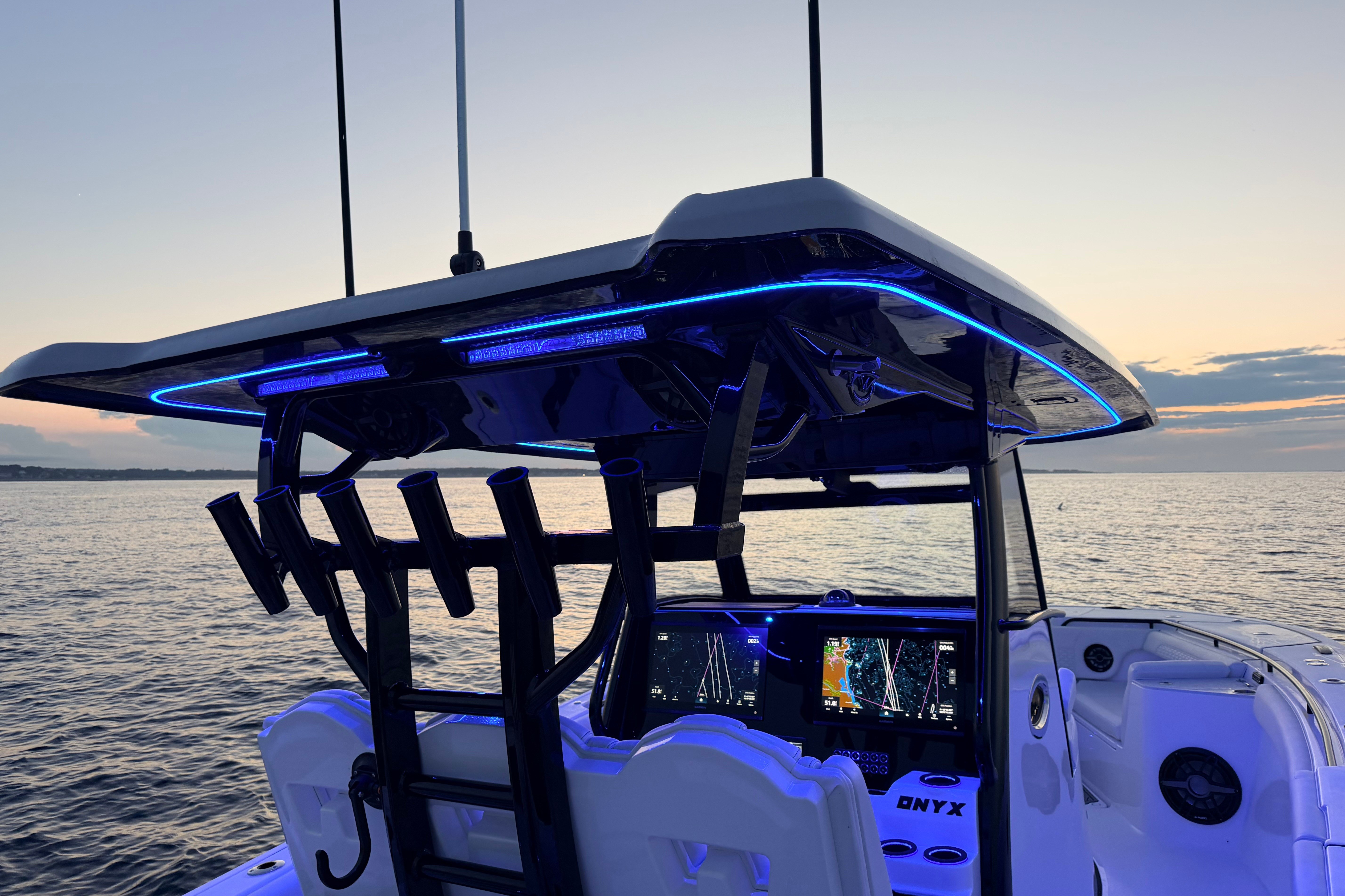 2027 Tidewater 330 CC Adventure - Image 18