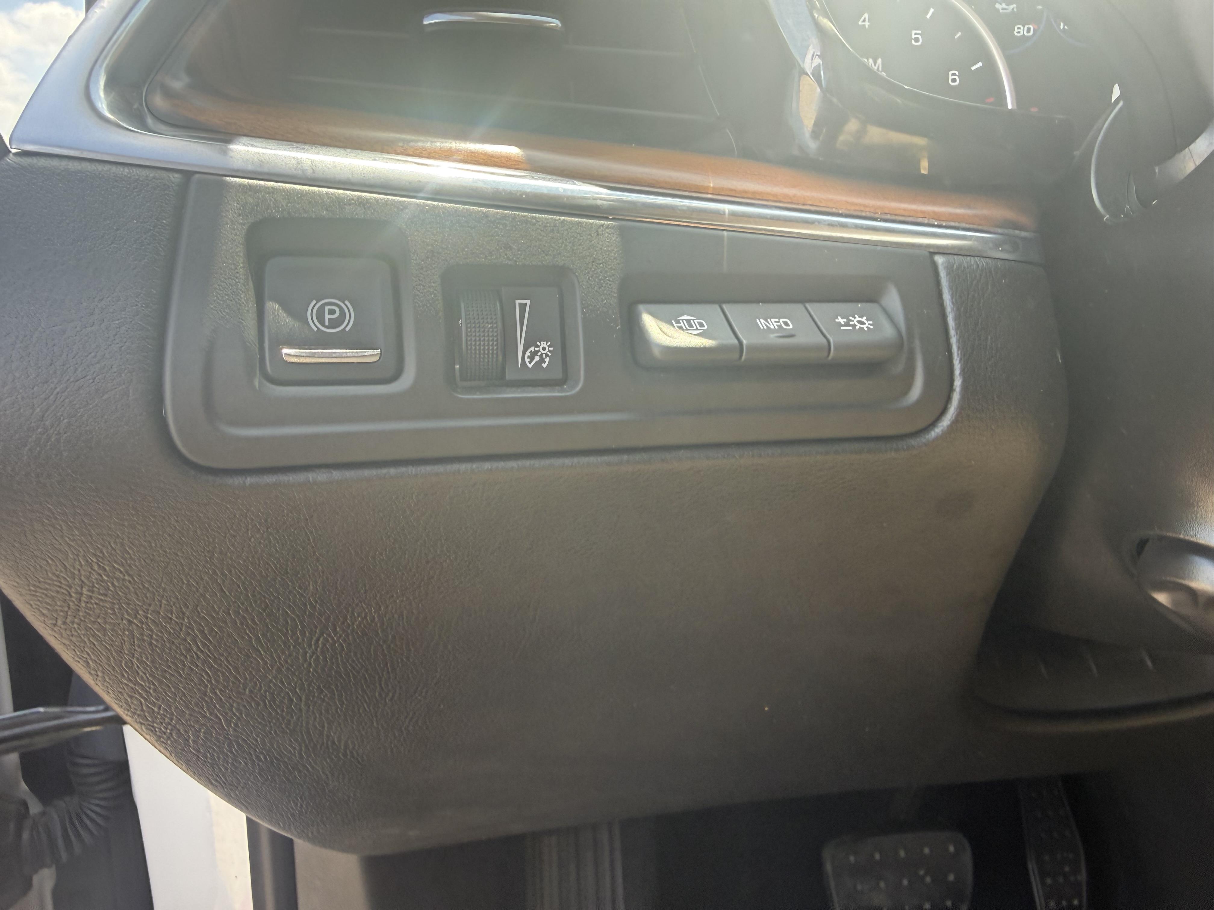2017 Cadillac Xt5 Utility 4D Platinum AWD V6 - Image 3
