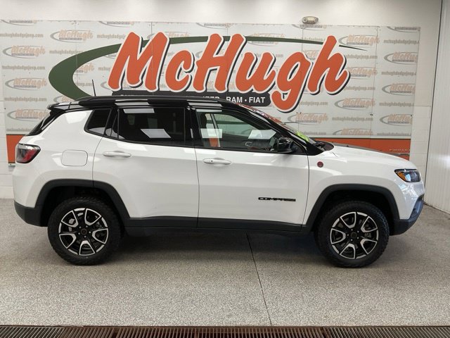 2025 Jeep Compass Trailhawk 4x4 - Image 8