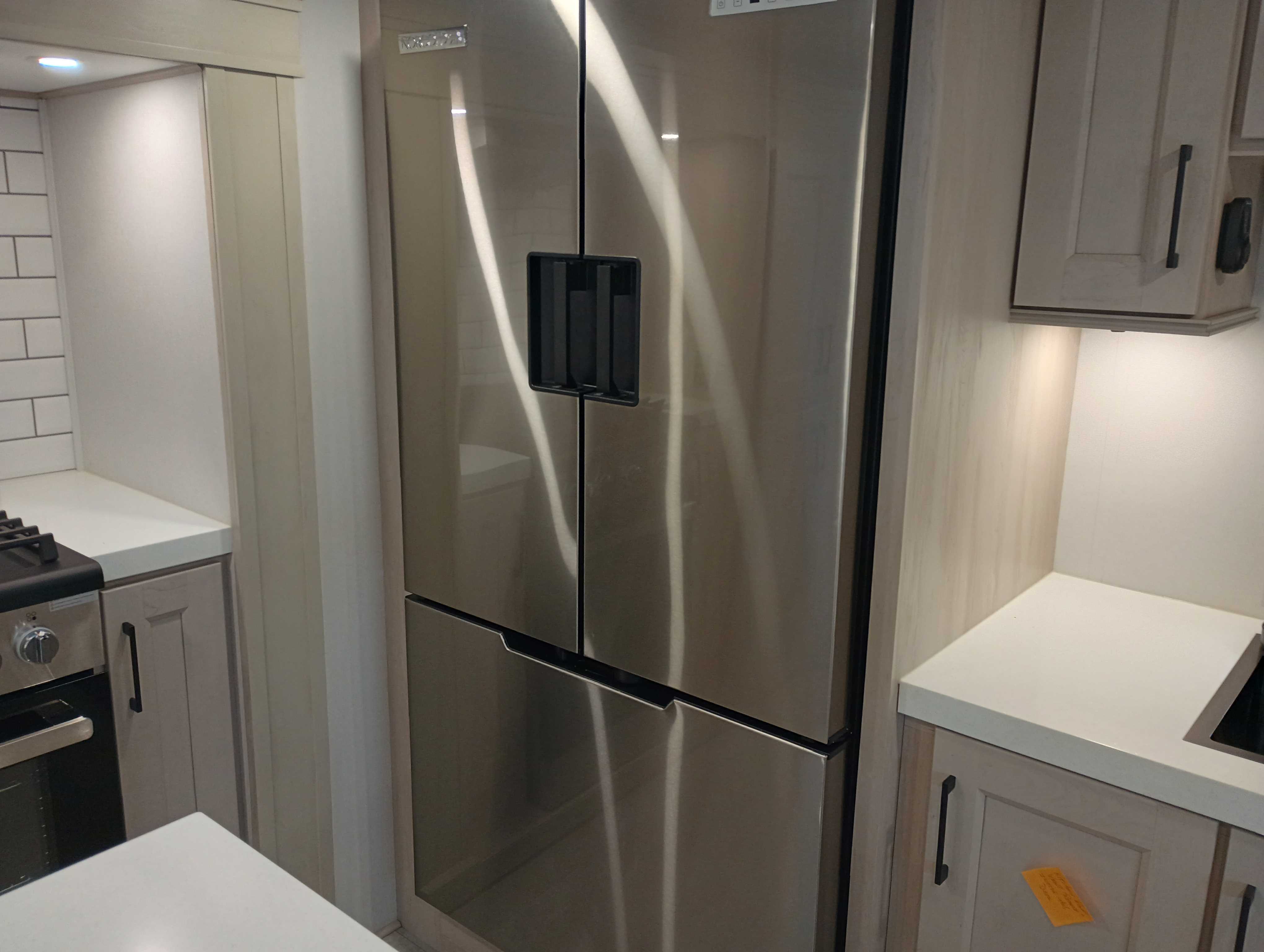 2025 Grand Design Solitude 390RK - Image 10