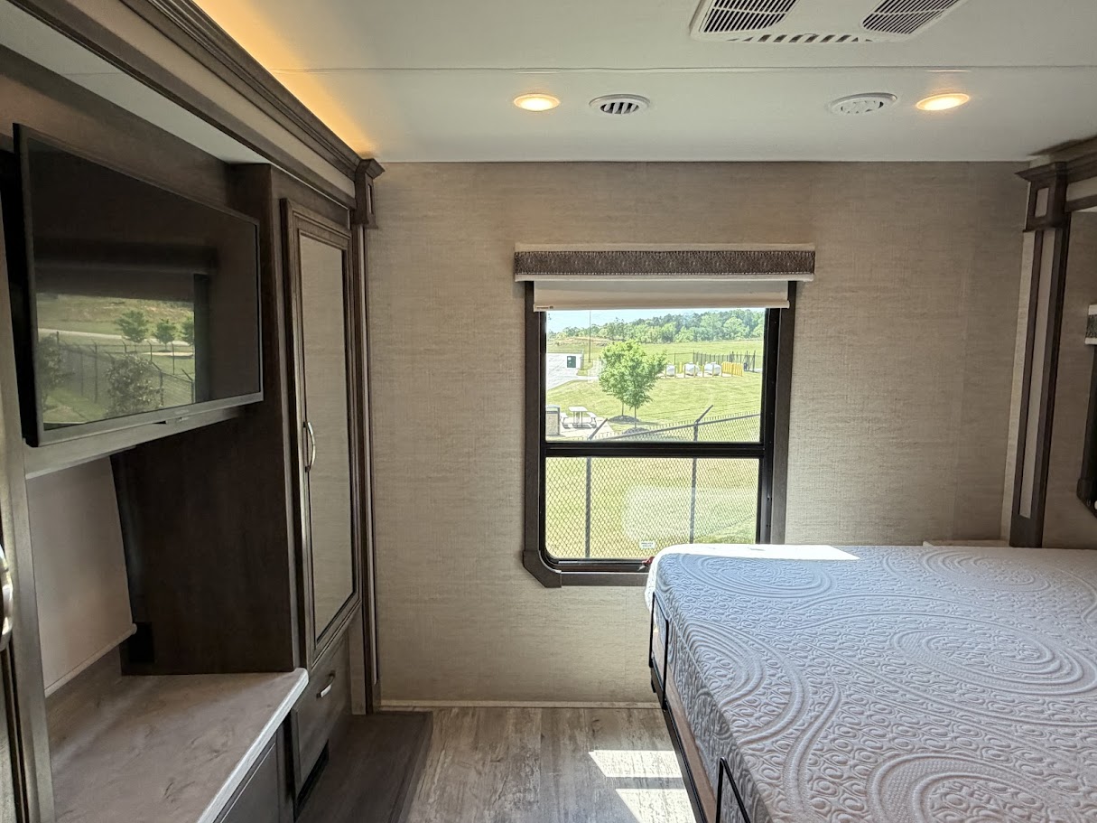 2022 JAYCO SENECA 37M - Image 32