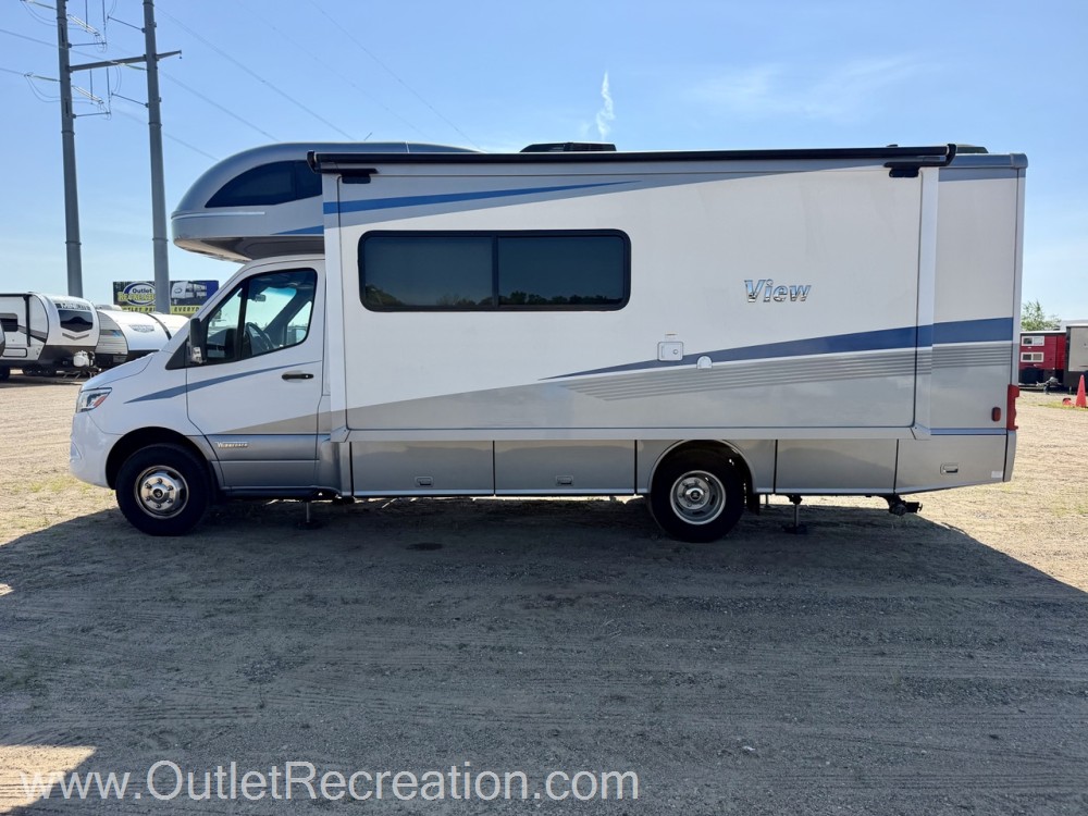 2020 Winnebago View 24D - Image 3