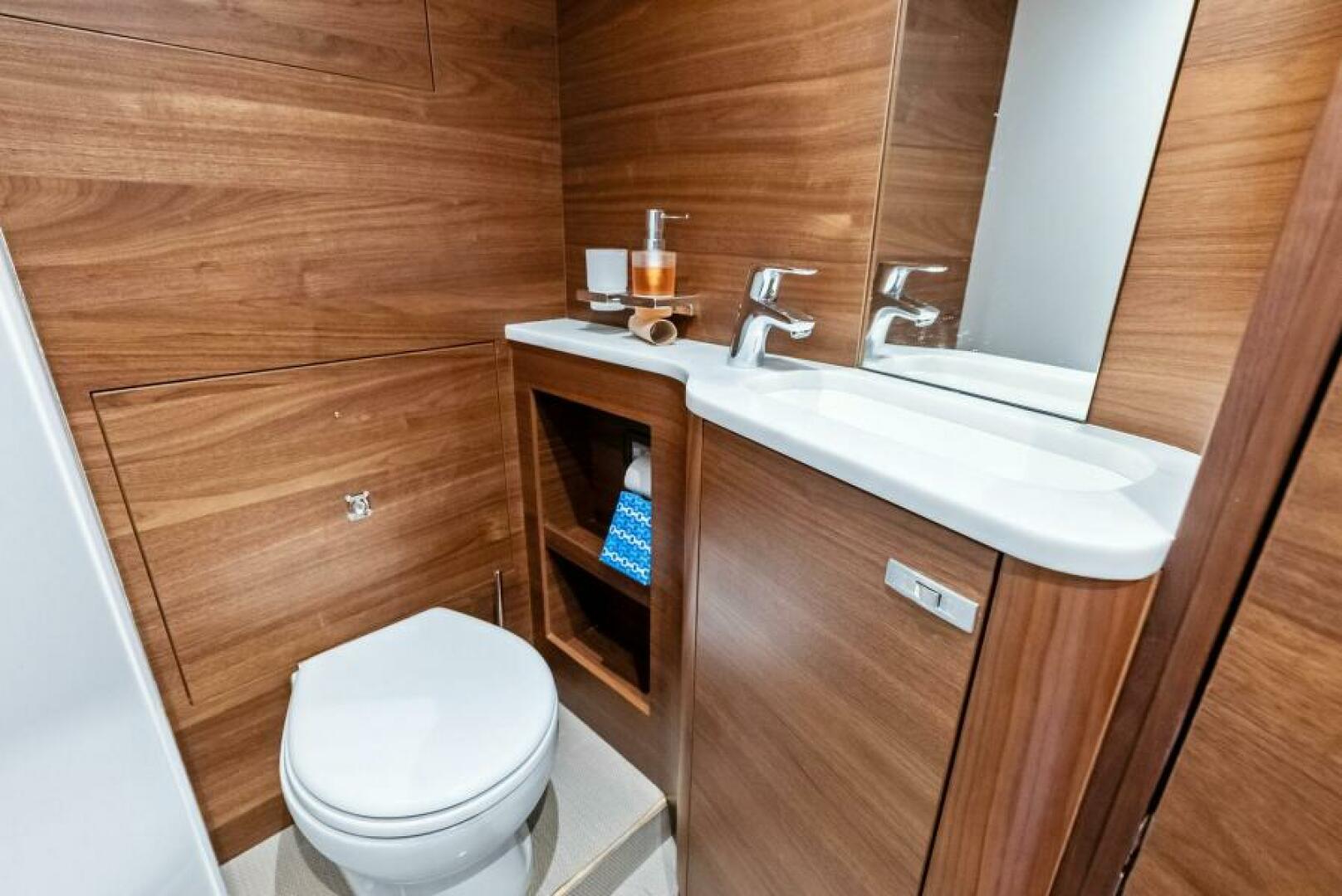 2024 Princess Y72 Motor Yacht - Image 94