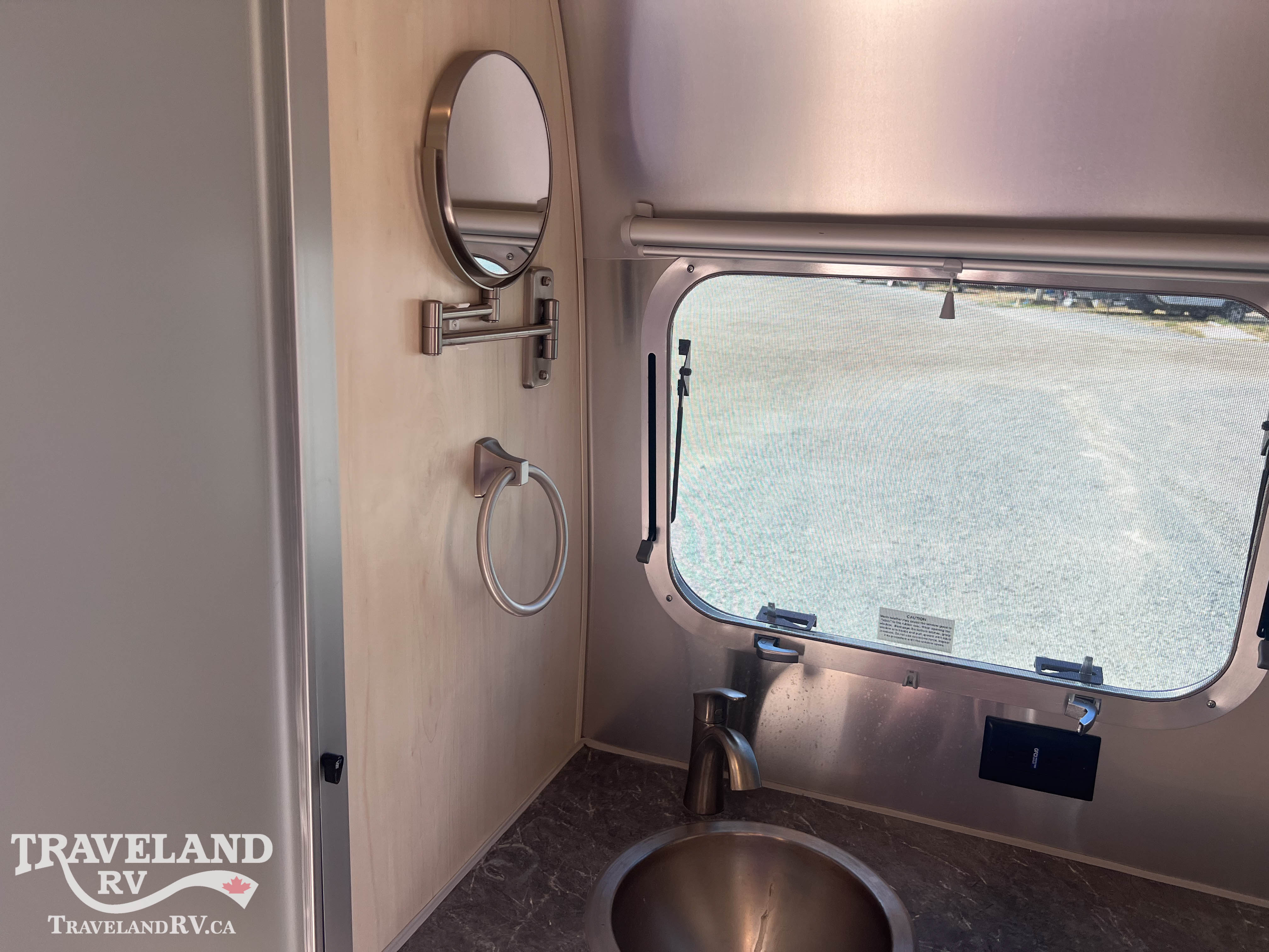 2023 Airstream Flying Cloud 23FBQ - Image 23
