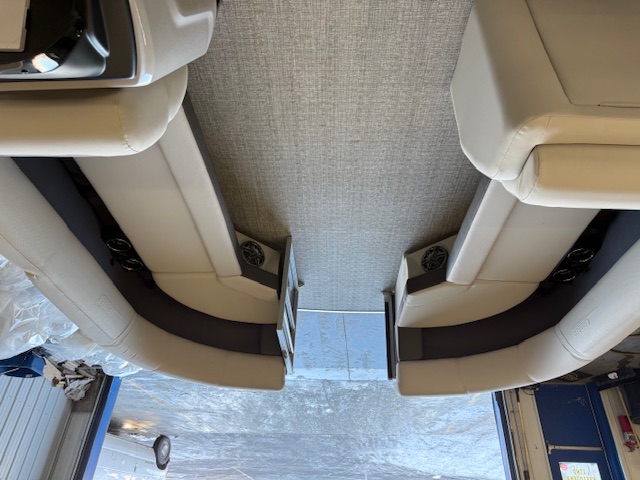 2025 HARRIS CRUISER 230 CWDH - Image 17