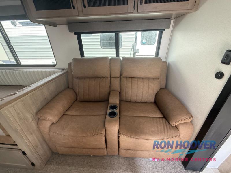 2024 PALOMINO 29BHSQ - Image 7
