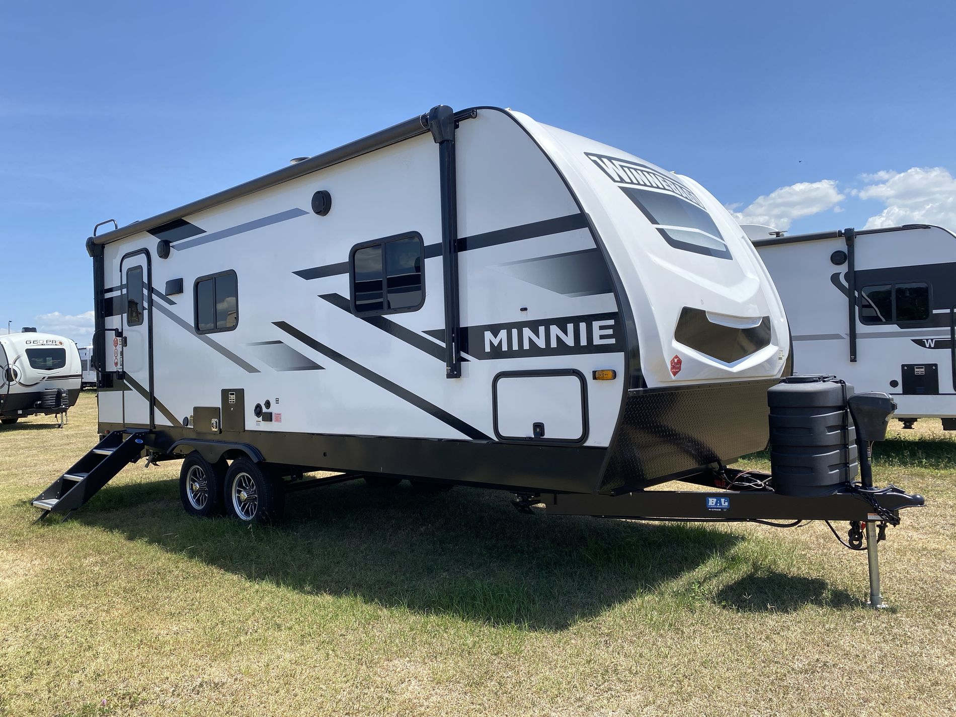 2025 Winnebago Minnie